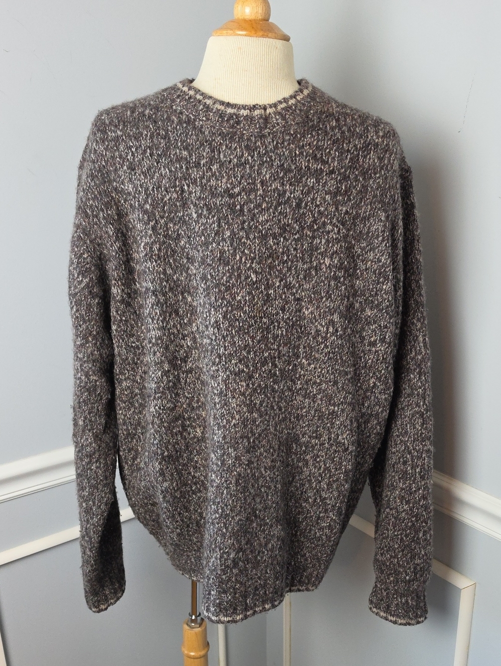 L.L. BEAN Men's Crewneck Knit Sweater Merino Wool Blend Brown Ivory Preppy L